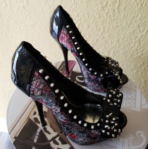 Floral lace heels